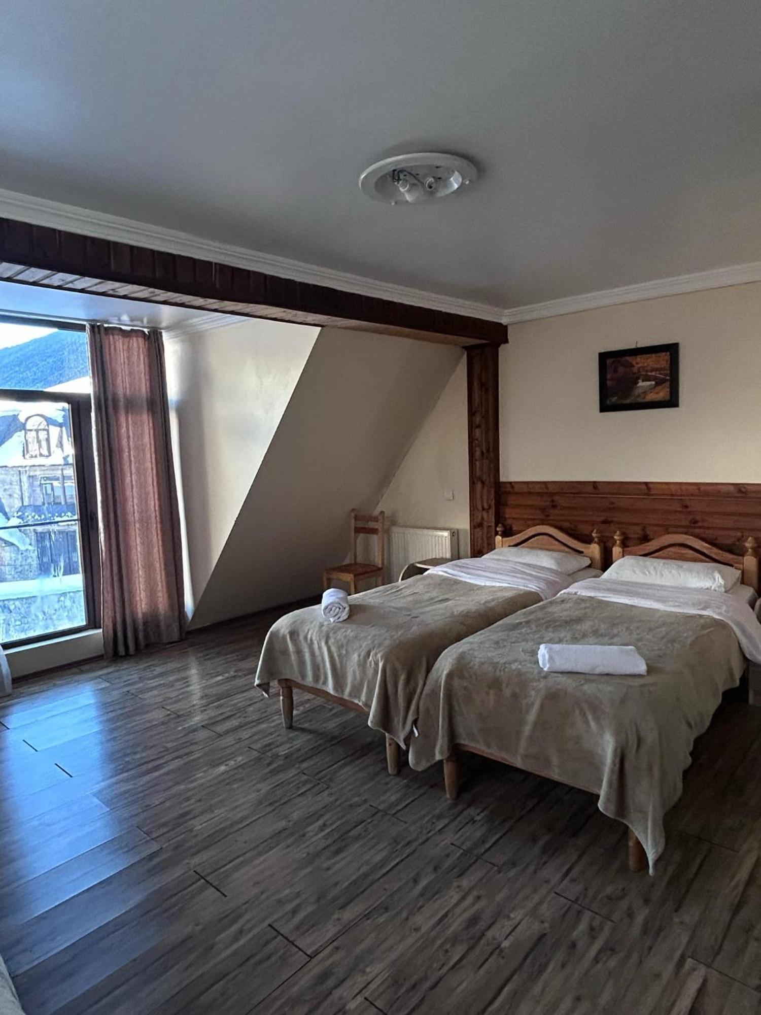 Mestiatour Guest House מראה חיצוני תמונה